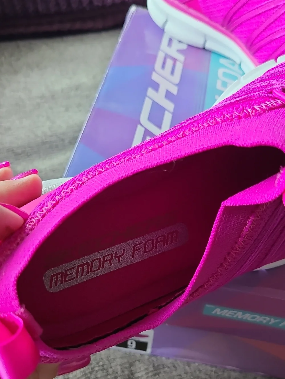 Skechers Women's Hot Pink Knit Slip-On Sneakers Size 9 - Picture 4 of 11